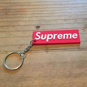 Supreme box logo keychain